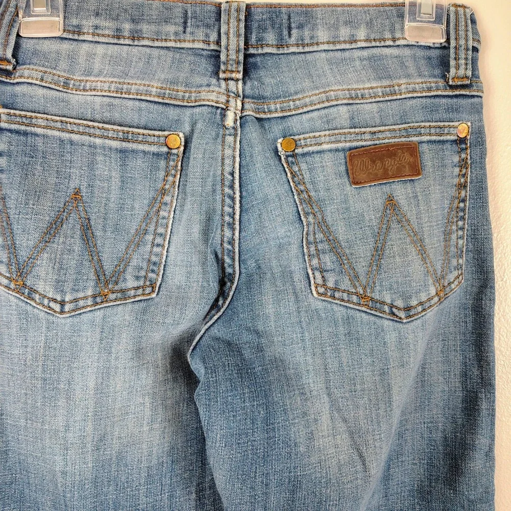 Wrangler Retro Kids‎ Relaxed Bootcut Distressed Medium Wash Jeans 27x24